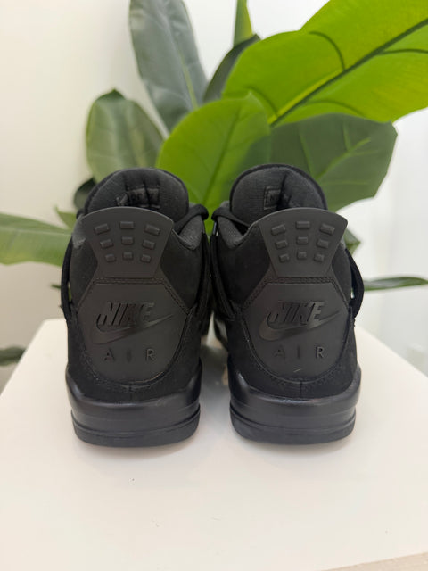 5y/6.5w (preowned no box)