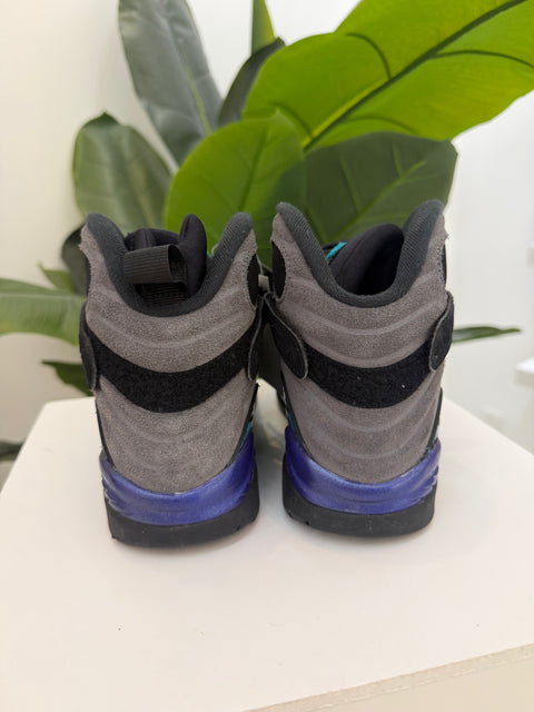 5y/6.5w (preowned no box)