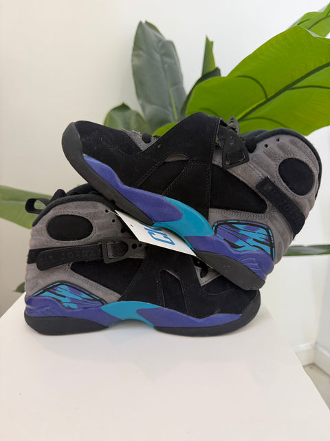 5y/6.5w (preowned no box)